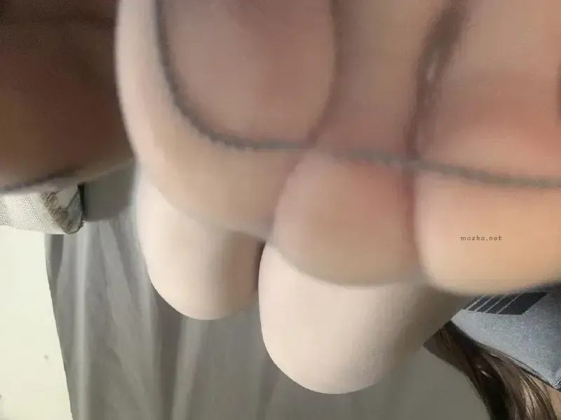 咩咩阿银 – 白色丁字裤一览无余【22P】